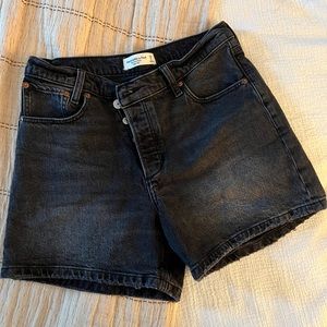 Abercrombie “The Dad Shorts” High Rise Black denim shorts